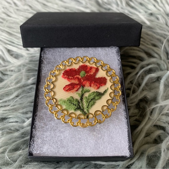 Vintage Embroidered Pin Brooch - Picture 1 of 8
